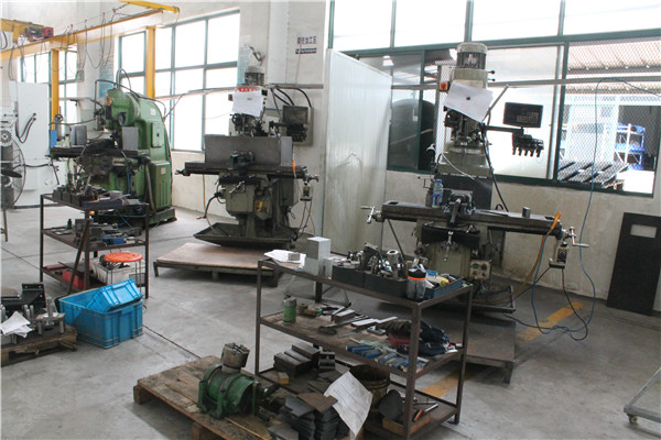 Milling machine